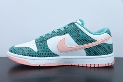 Tênis Nike Dunk Low Snakeskin Washed Teal Bleached Coral na internet