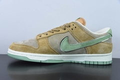 Tênis Nike Dunk Low Otomo Katsuhiro x Nike SB na internet