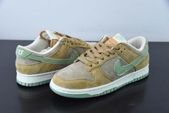 Tênis Nike Dunk Low Otomo Katsuhiro x Nike SB