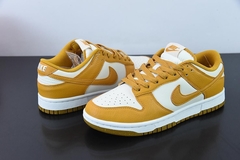 Imagem do Tênis Nike Dunk Low Next Nature Phantom Gold Suede