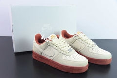Tênis Nike Air Force 1 Low