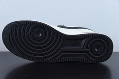 Tênis Nike Air Force 1 Low '07 NYC White Black