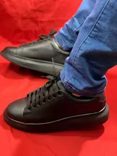 ALEXANDER MCQUEEN