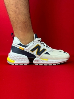 NEW BALANCE 574 BRANCO CINZA AZUL AMARELO NACIONAL PREMIUM