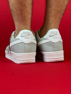 NIKE AIR FORCE 1 CINZA BRANCO NACIONAL S na internet