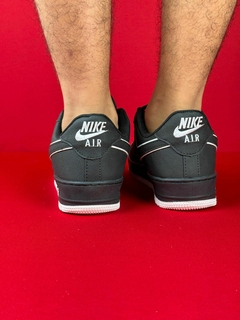 NIKE AIR FORCE 1 PRETO BRANCO NACIONAL S na internet