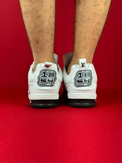 LOUIS VUITTON SKATE na internet