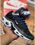 Air max tn plus (preto e azul)