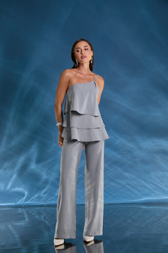 CONJUNTO BLUSA BABADO UM OMBRO SÓ na internet