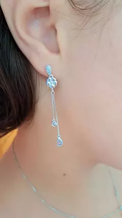 Brinco um prata trevo longo
