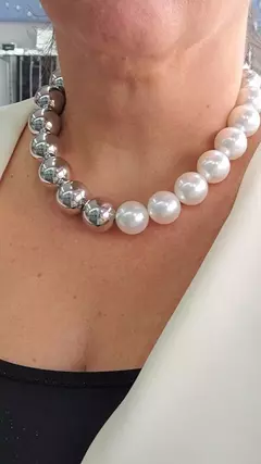 Colar bijuteria maxi bolas duo na internet