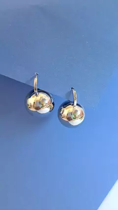 Brinco bijuteria bola pendurada - Biju Artes