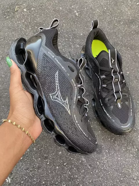 Mizuno Wave Prophecy 13