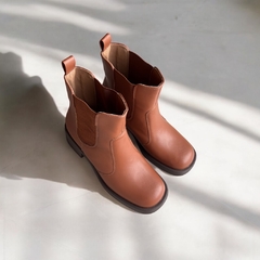 Bota Coturno Chelsea Feminina Cano curto Marrom Caramelo