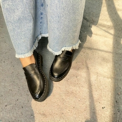 Mocassim Feminino Judy Tratorado aplicações Preto - loja online