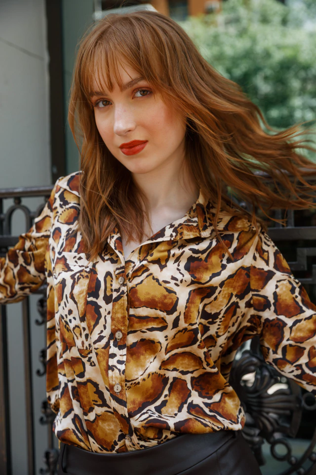 Camisa milano estampam animal choco y moca Claudia Arias — imagen 4