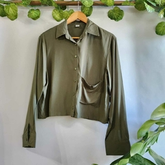 Camisa un bolsillo en internet