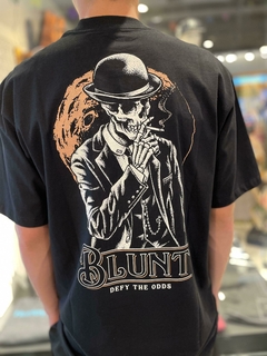 CAMISETA BLUNT PRETO REF:200568 na internet
