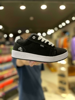 TENIS QIX ALAN MESQUITA (CHORÃO) PRETO E BRANCO