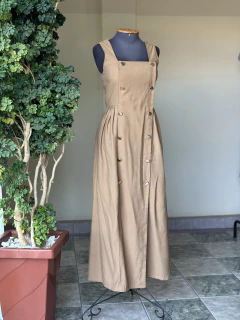 Vestido de botões na internet