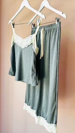 PIJAMA GIOVI LARGO - comprar online