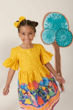 VESTIDO COROA E FLORES
