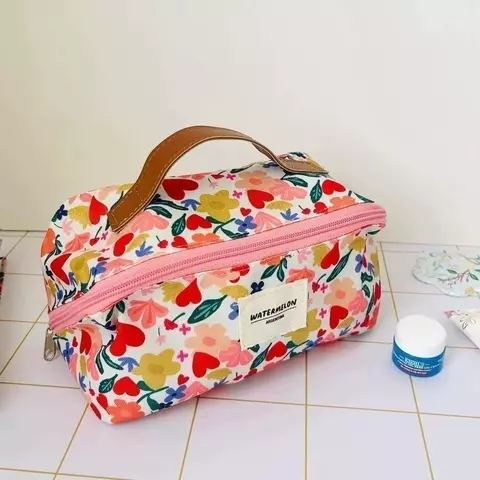 Necessaire