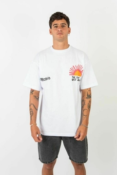 Remera oversize estampada Horizont - comprar online