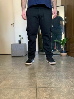 PANTALÓN CARGO MICHIGAN NEGRO - comprar online