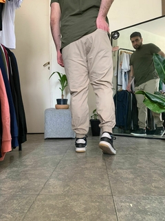 PANTALÓN JOGGER MICHIGAN BEIGE - tienda online