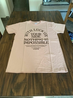 Remera estampada WHIT LUCK ON (TALLE M) - Pantaleon streetwear