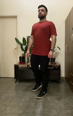 Remera Pantaleon clasica lisa BORDÓ - comprar online