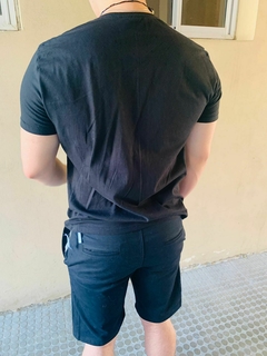 Remera Pantaleon clasica lisa NEGRA - comprar online