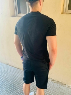 COMBO 3 REMERAS CLASICAS LISAS. (NEGRO, BLANCO, BORDO) - Pantaleon streetwear
