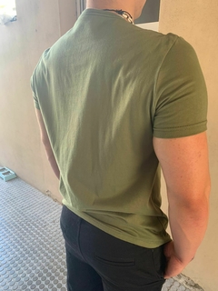 Remera Pantaleon clasica lisa VERDE MILITAR