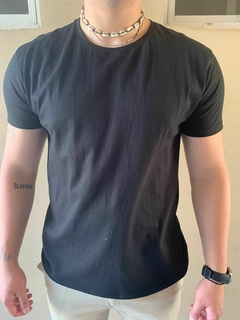 Remera Pantaleon clasica lisa NEGRA en internet
