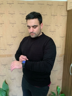 SWEATER DE HILO NEGRO en internet