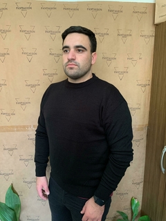SWEATER DE HILO NEGRO en internet
