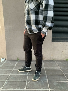 PANTALÓN JOGGER MICHIGAN NEGRO