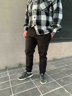 Imagen de PANTALÓN JOGGER MICHIGAN NEGRO