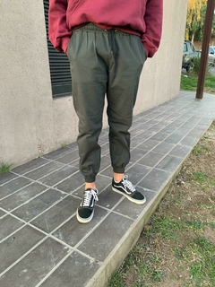 PANTALÓN JOGGER MICHIGAN GRIS en internet