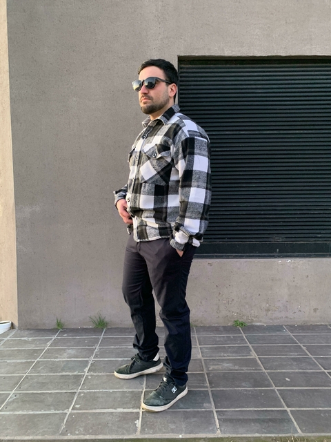 PANTALÓN CORTE CHINO MICHIGAN NEGRO - comprar online