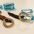 Brinco Argola Média Texturizada 2,5mm banho ouro 18k (ARG1242)