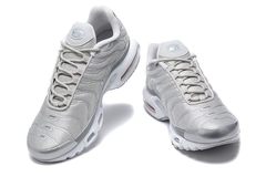 NIKE AIR MAX TN na internet