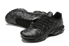 NIKE AIR MAX TN X LV na internet