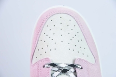 NIKE DUNK LOW LX ‘ PINK FOAM’ na internet