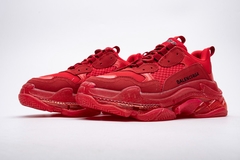 Balenciaga Triple`s na internet