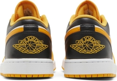 Air Jordan 1 Low 'Taxi White' na internet