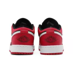 Air Jordan 1 Low GS Black Very Berry na internet