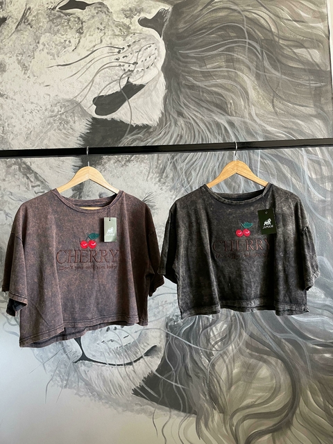 Remera cherry corta